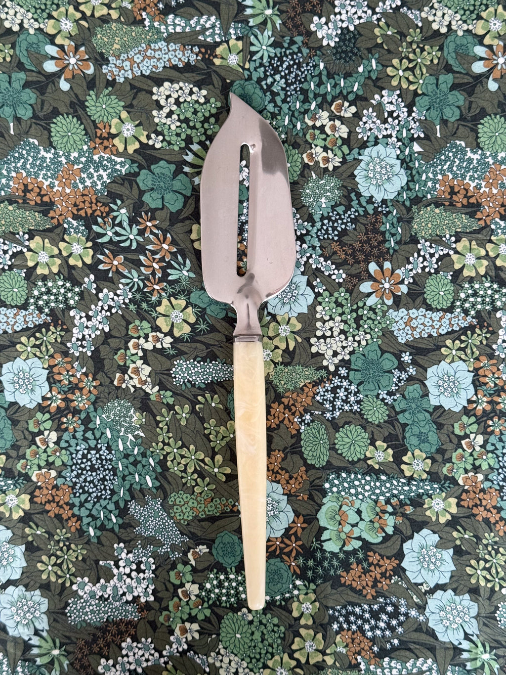 Vintage cheese slicer