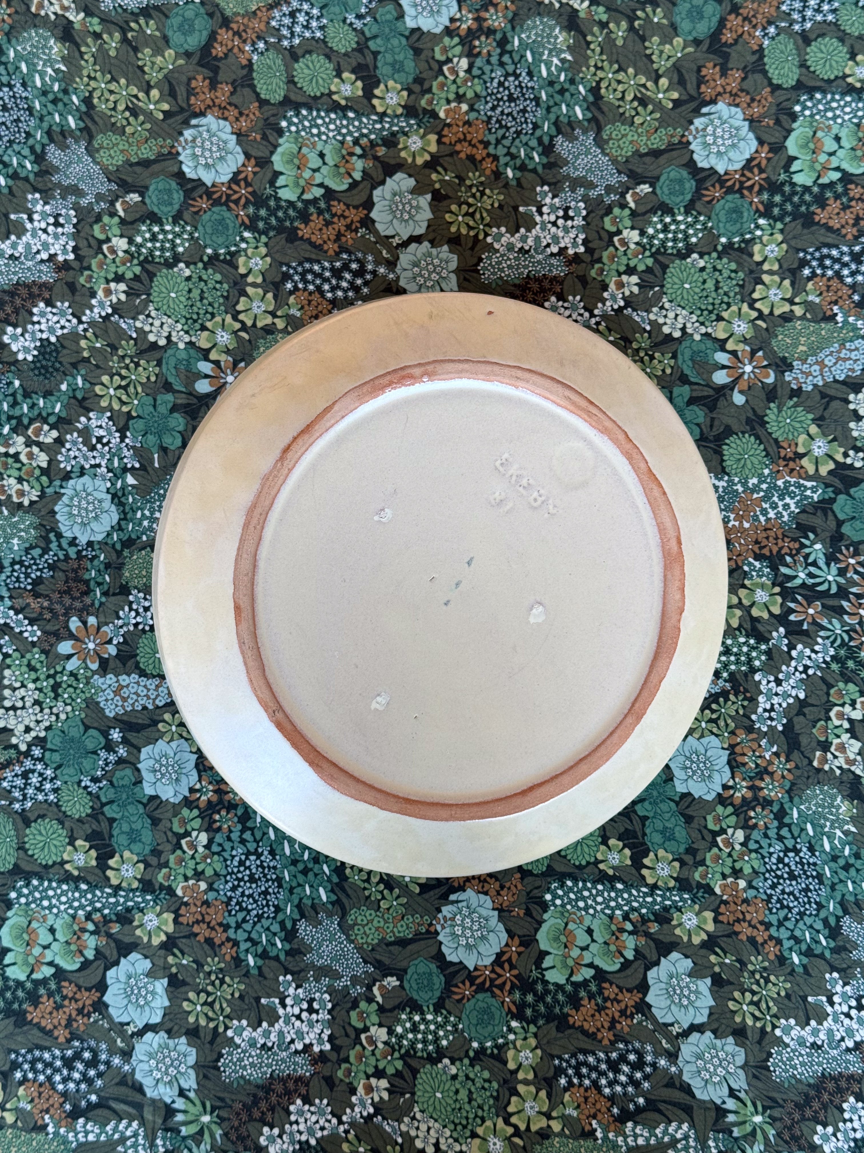 Vintage plate, Vicke Lindstrand, Uppsala Ekeby