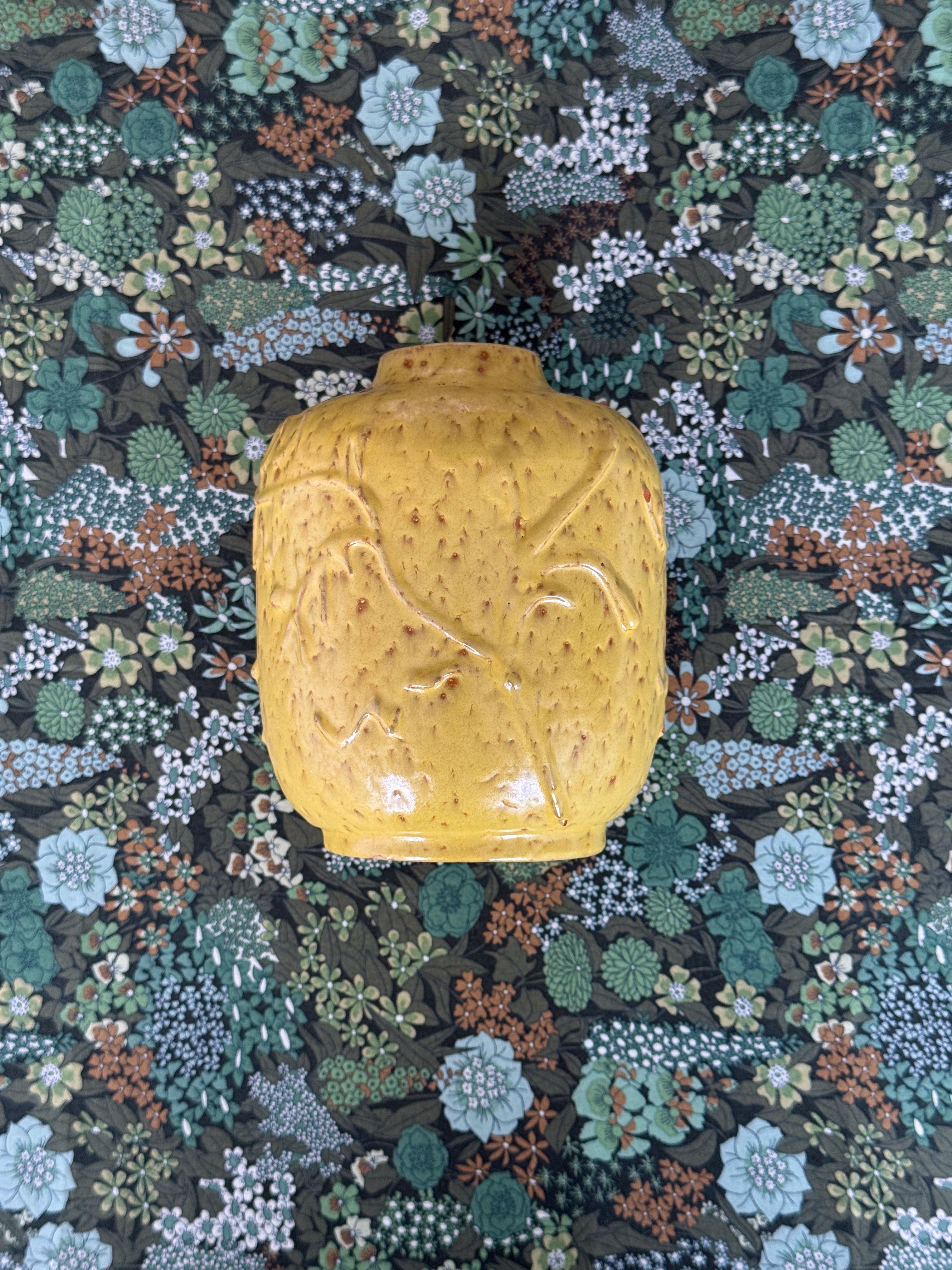 Vase, Nittsjö Sweden by Erik Mornils