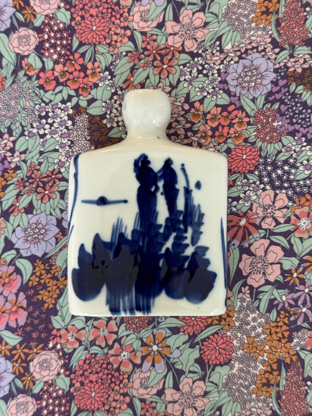 Porcelain bottle/vase, Carl-Harry Stålhane