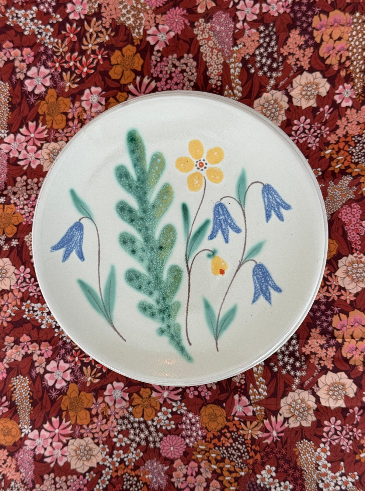 Six plates, Uppsala Ekeby, ”Ängsblom”