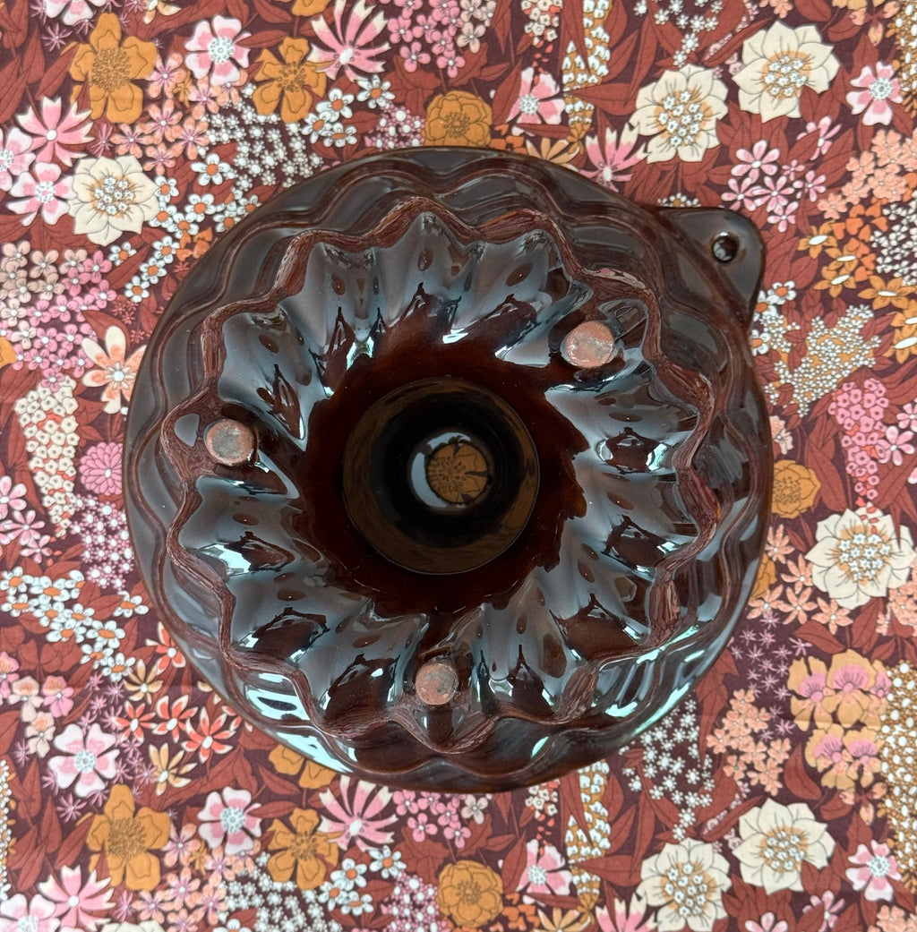 Porcelain baking tin