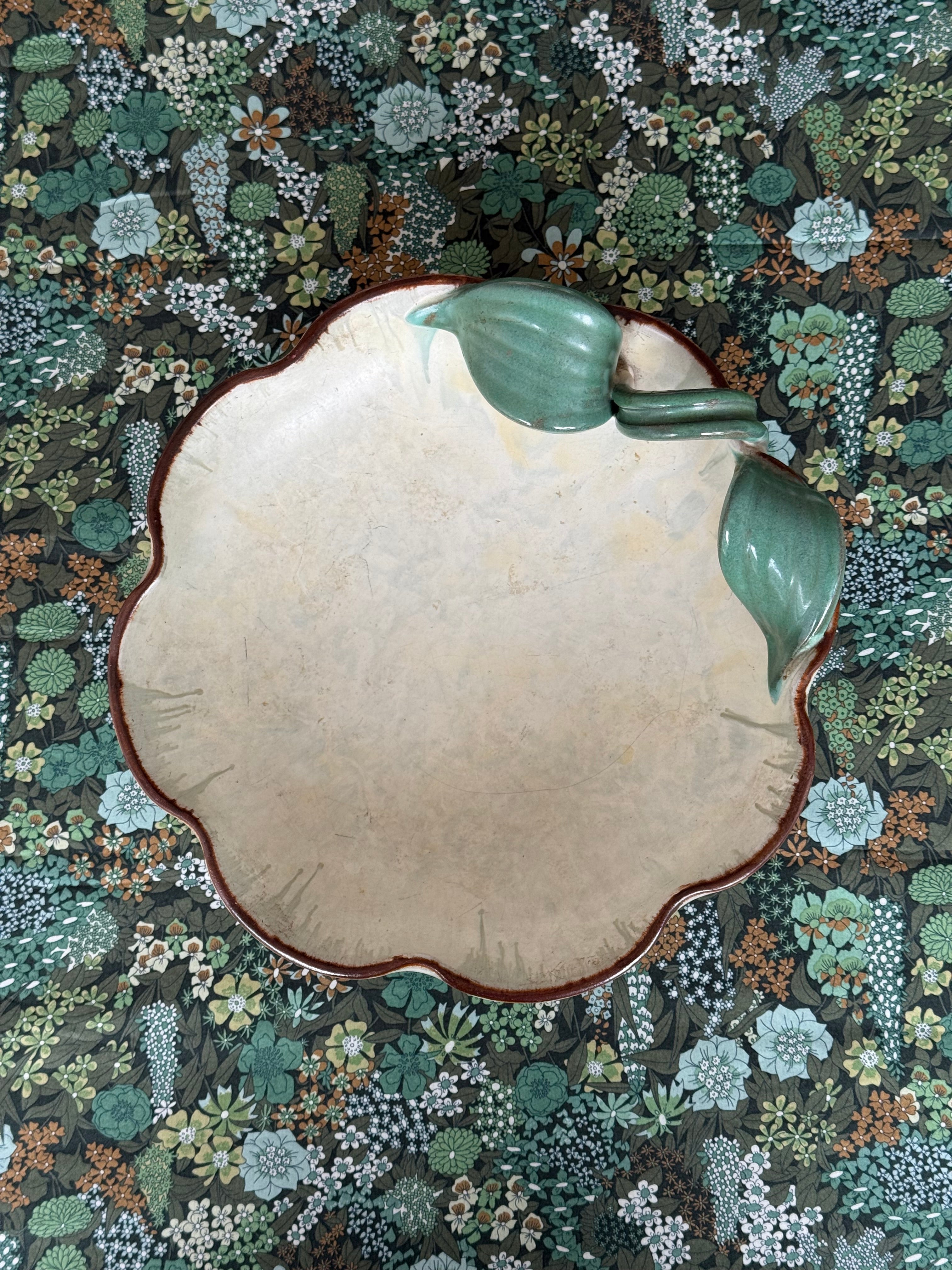 Fruit plate, Uppsala Ekeby by Anna Lisa Thomson