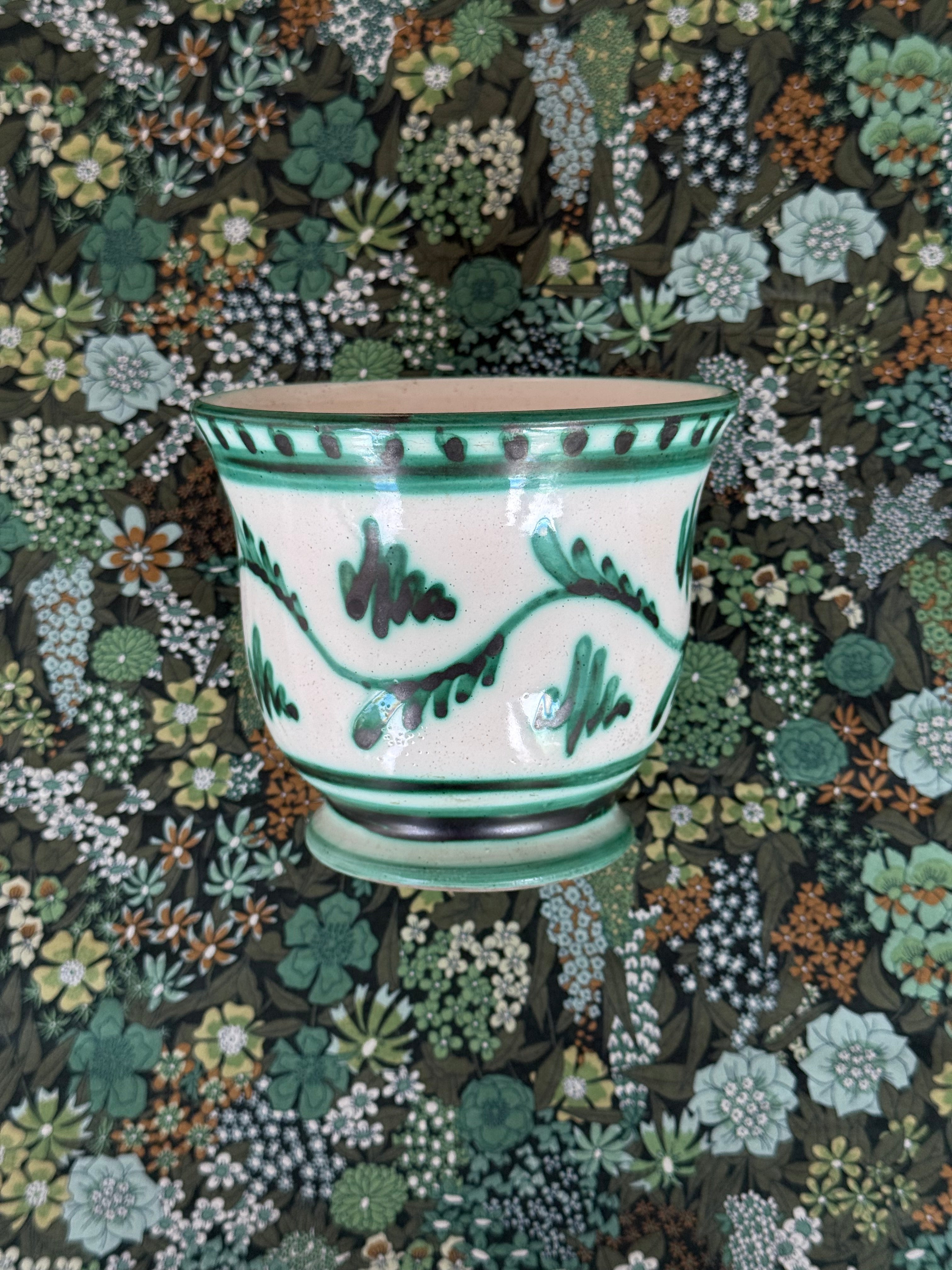 A hand-painted ceramic pot, Gefle by Eva Jancke Björk.